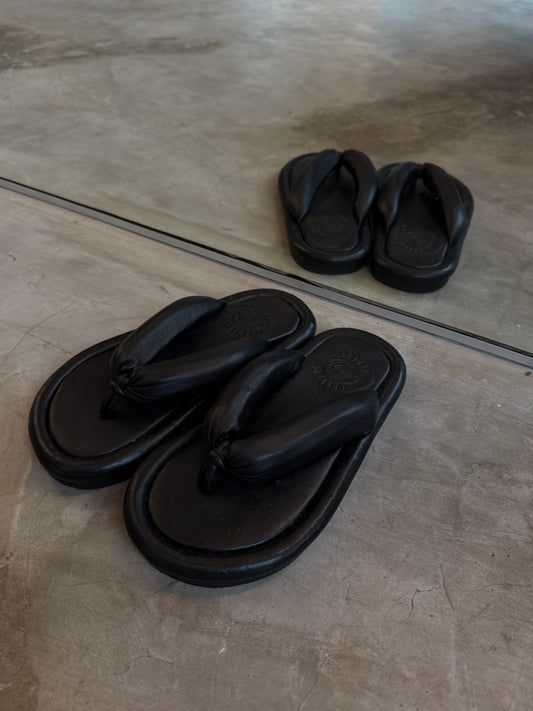 PUFFY FLIP FLOPS