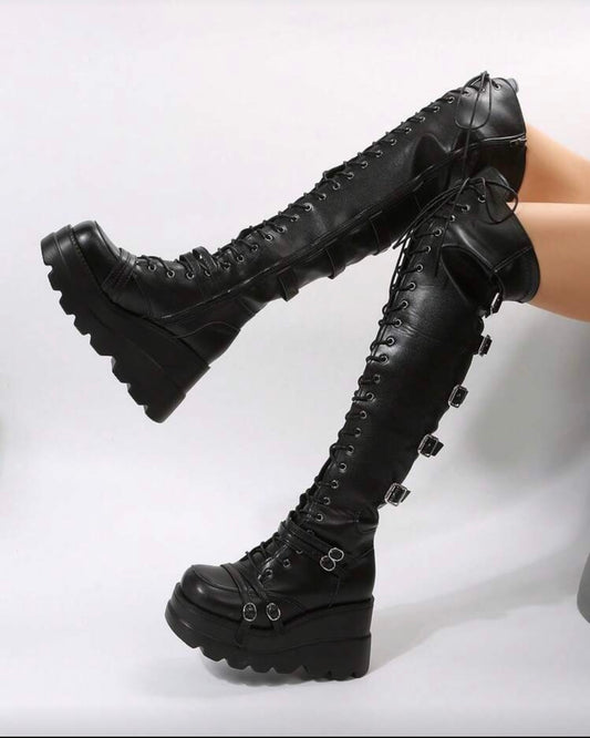 BLACK CORE BOOTS