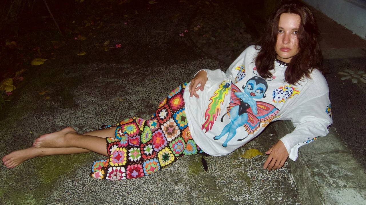 BUTTERFLY LONGSLEEVE