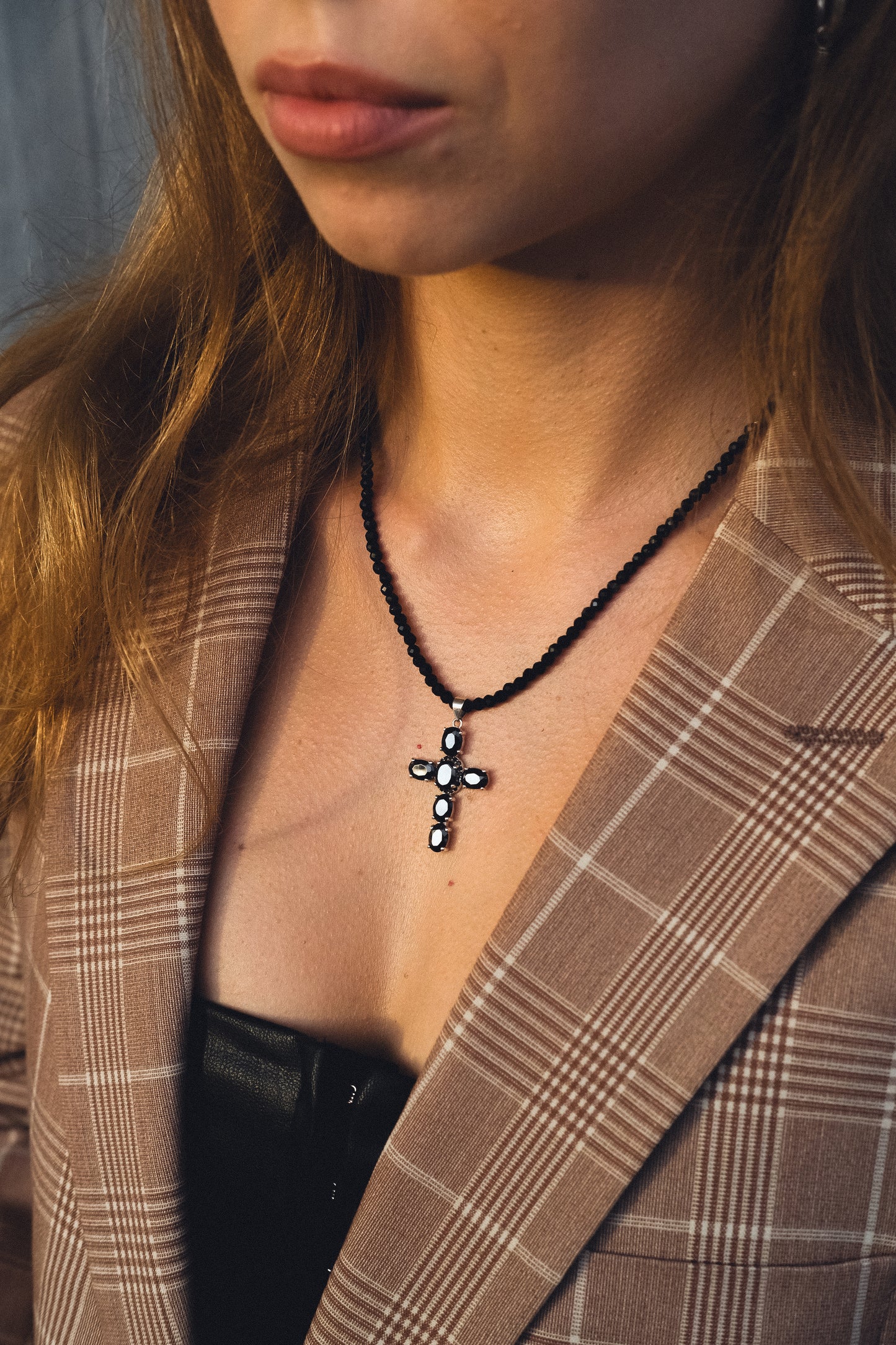 MIDNIGHT CROSS NECKLACE SPINEL