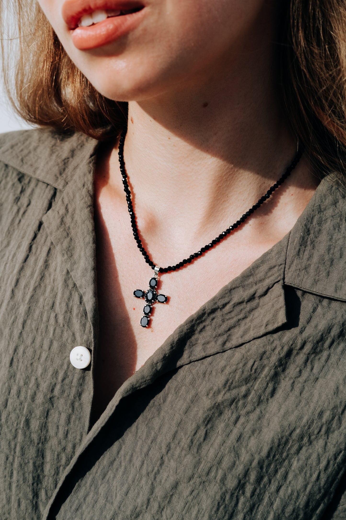 MIDNIGHT CROSS NECKLACE SPINEL