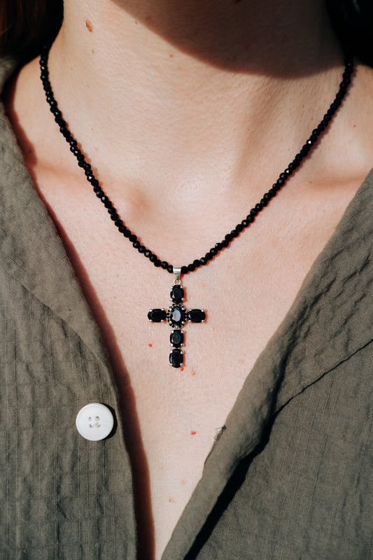 MIDNIGHT CROSS NECKLACE SPINEL