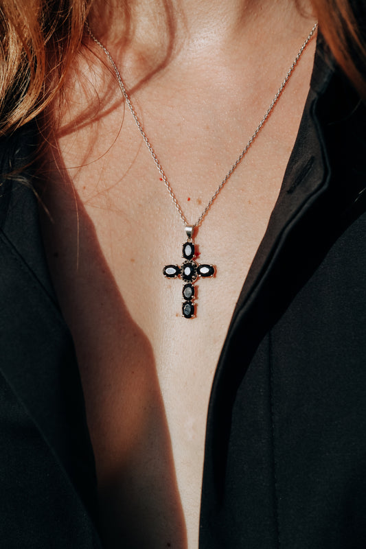 CROSS NECKLACE SILVER CHAIN
