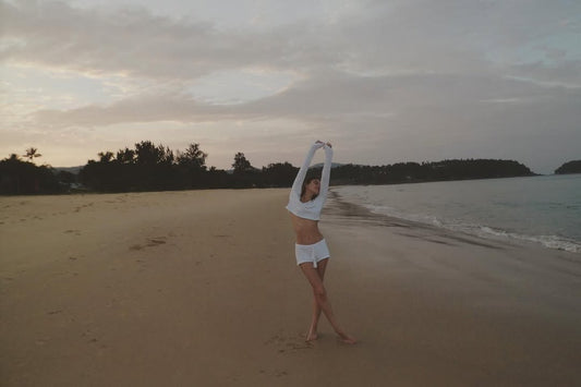 WHITE KNITTED SET