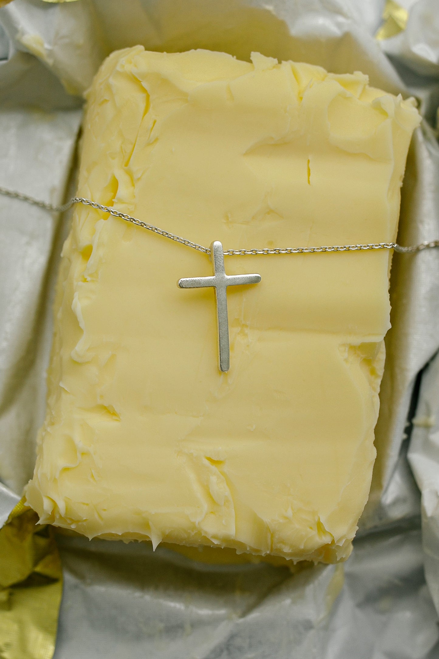 CROSS PENDANT