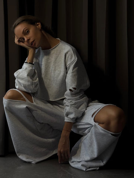 RIPPED PANTS NO ELASTIC BOTTOM