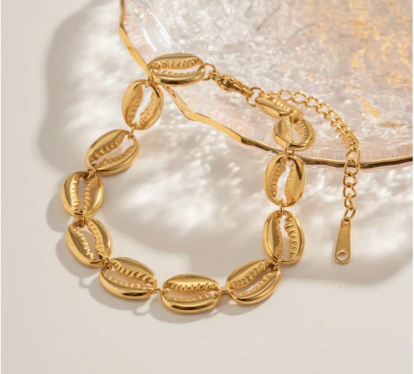 SEASHELL BRACELET