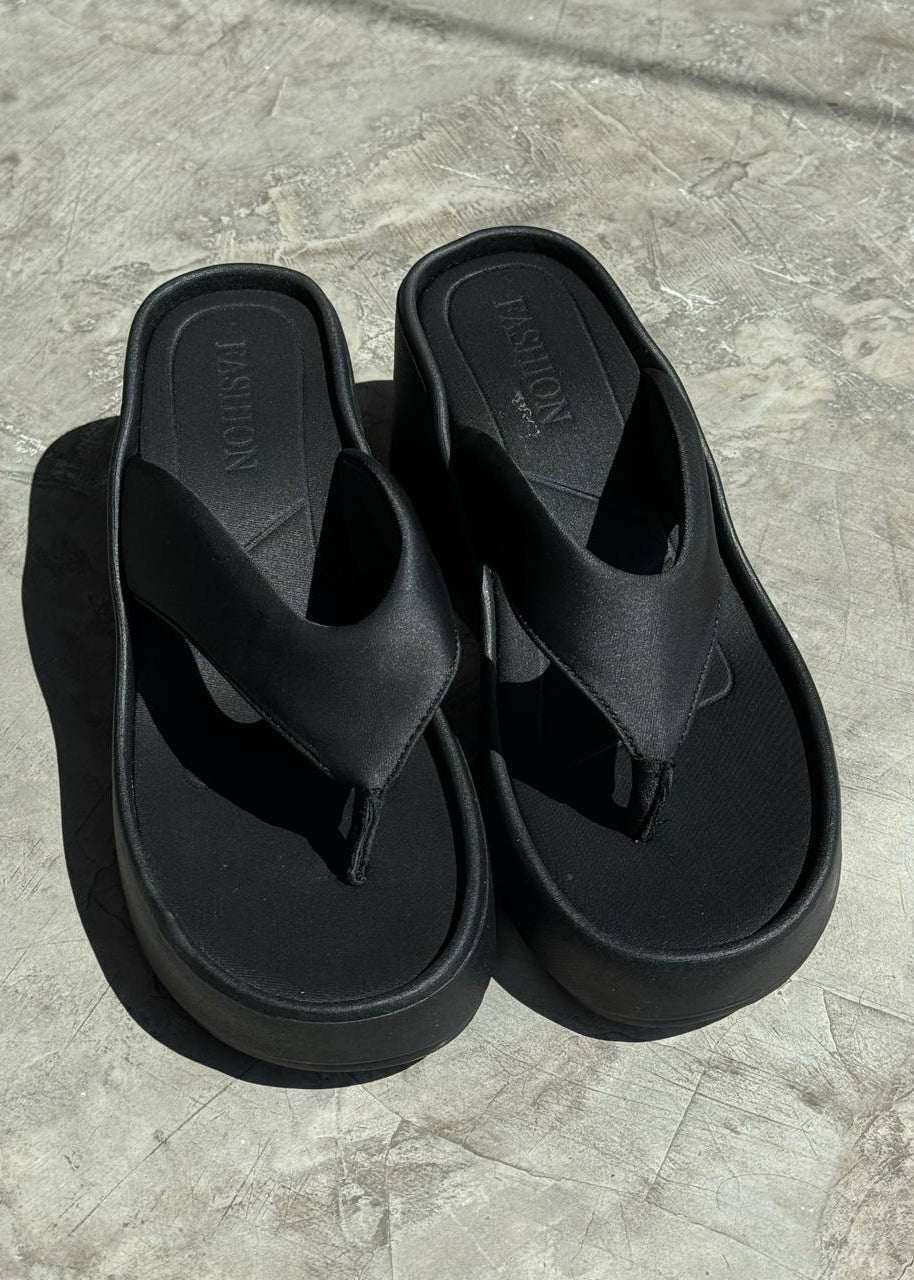 PLATFORM FLIP FLOP