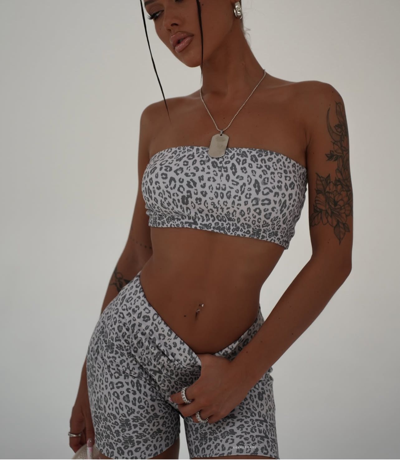 SET SKINNY (TOP BRA+VELO)