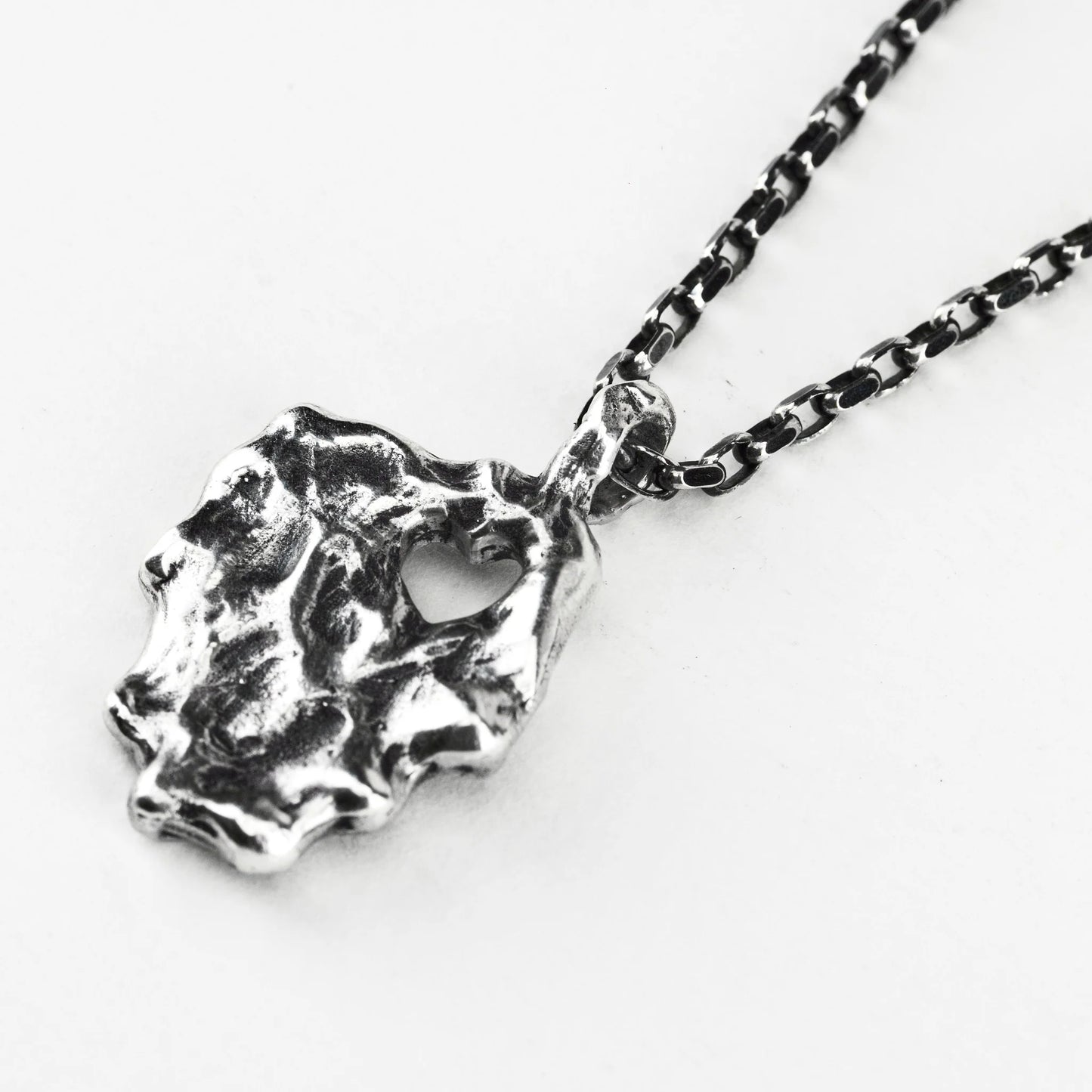 WILD HEARTS NECKLACE