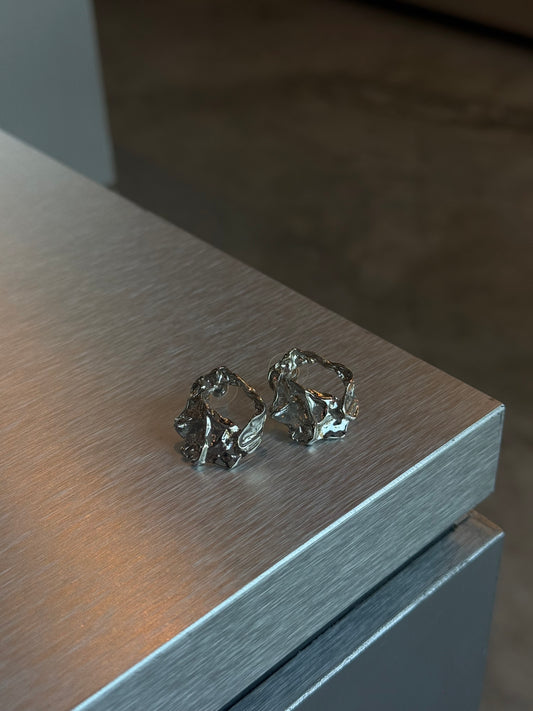 STUDE EARRING