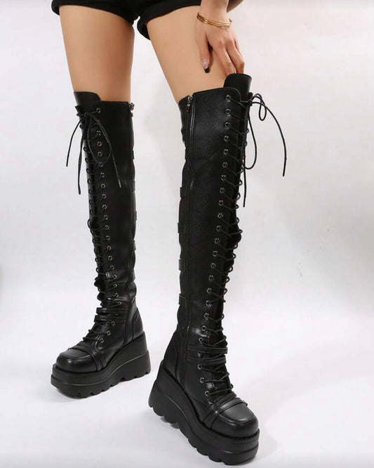BLACK CORE BOOTS