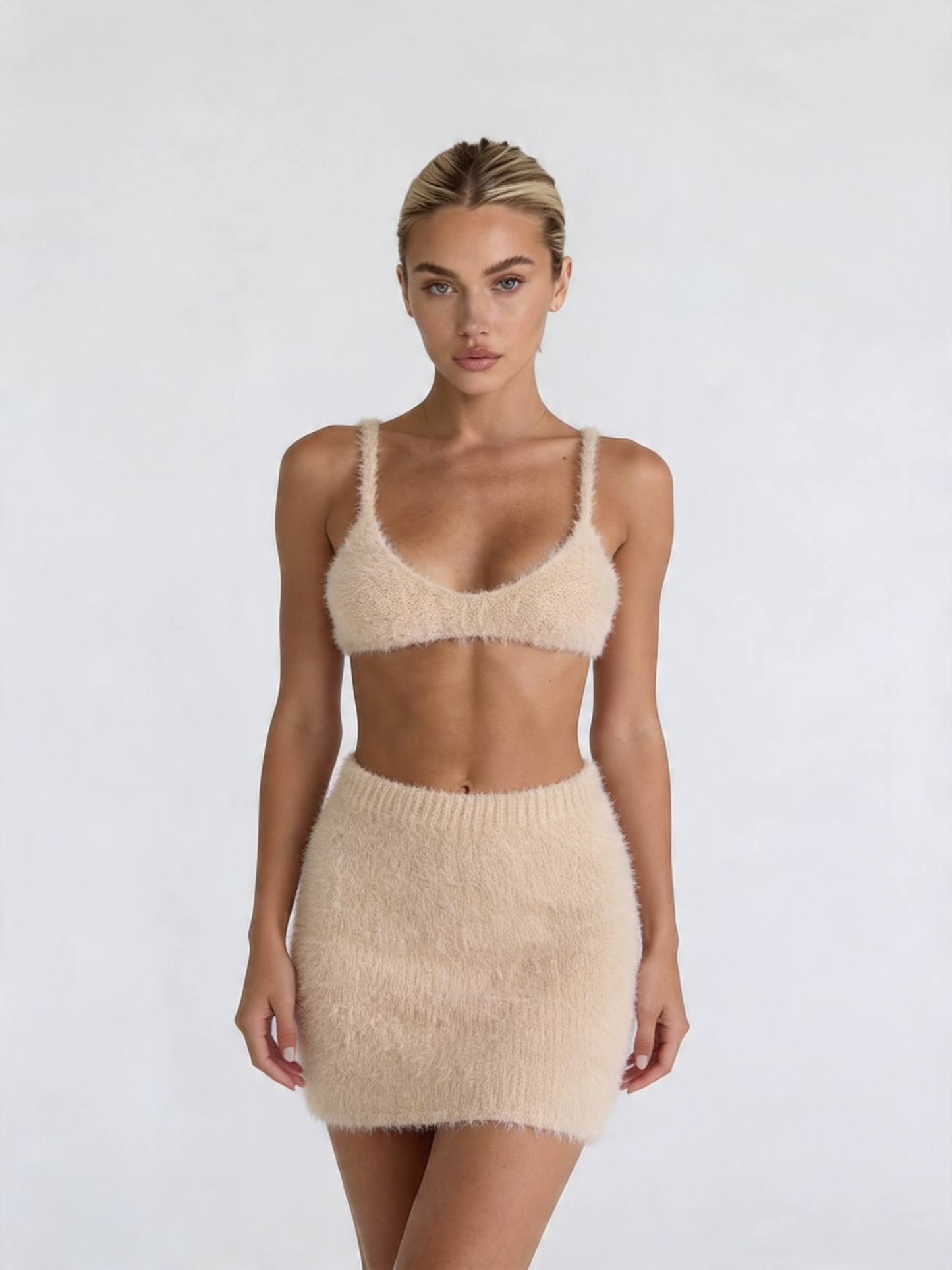 FLUFFY TOP