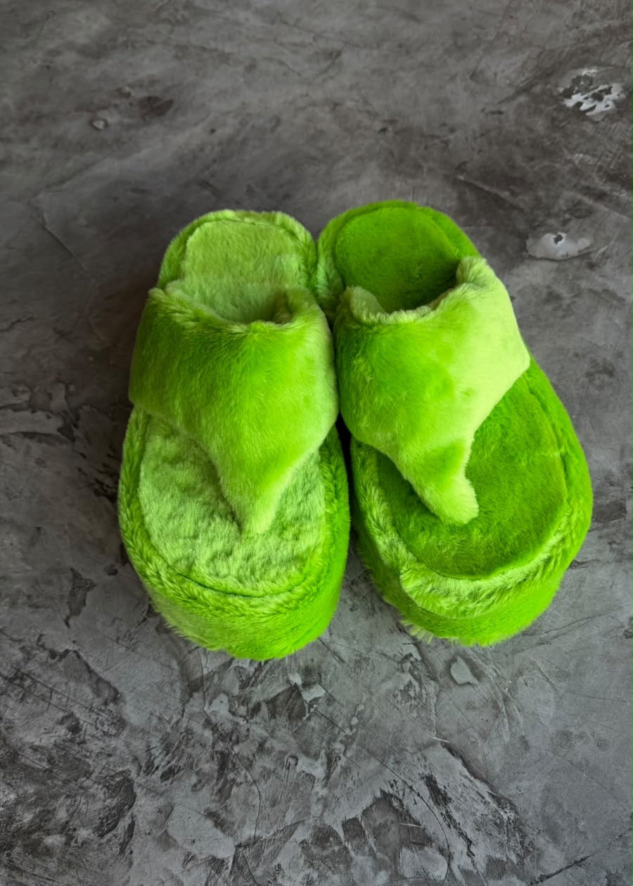 FLUFFY SHOES