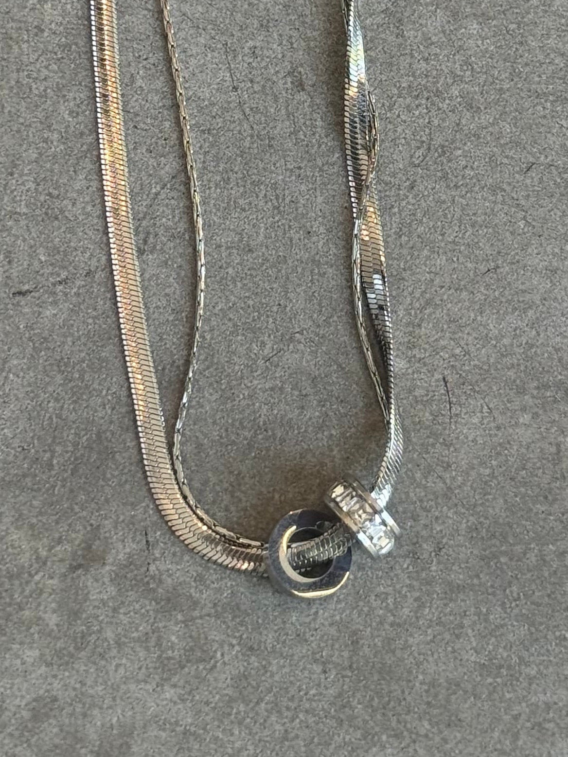DOUBLE RING NECKLACE