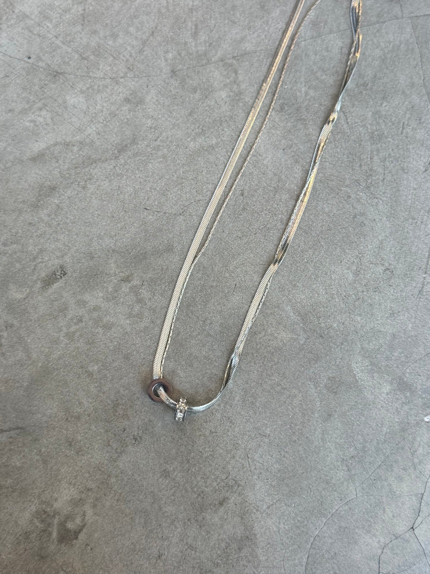 DOUBLE RING NECKLACE
