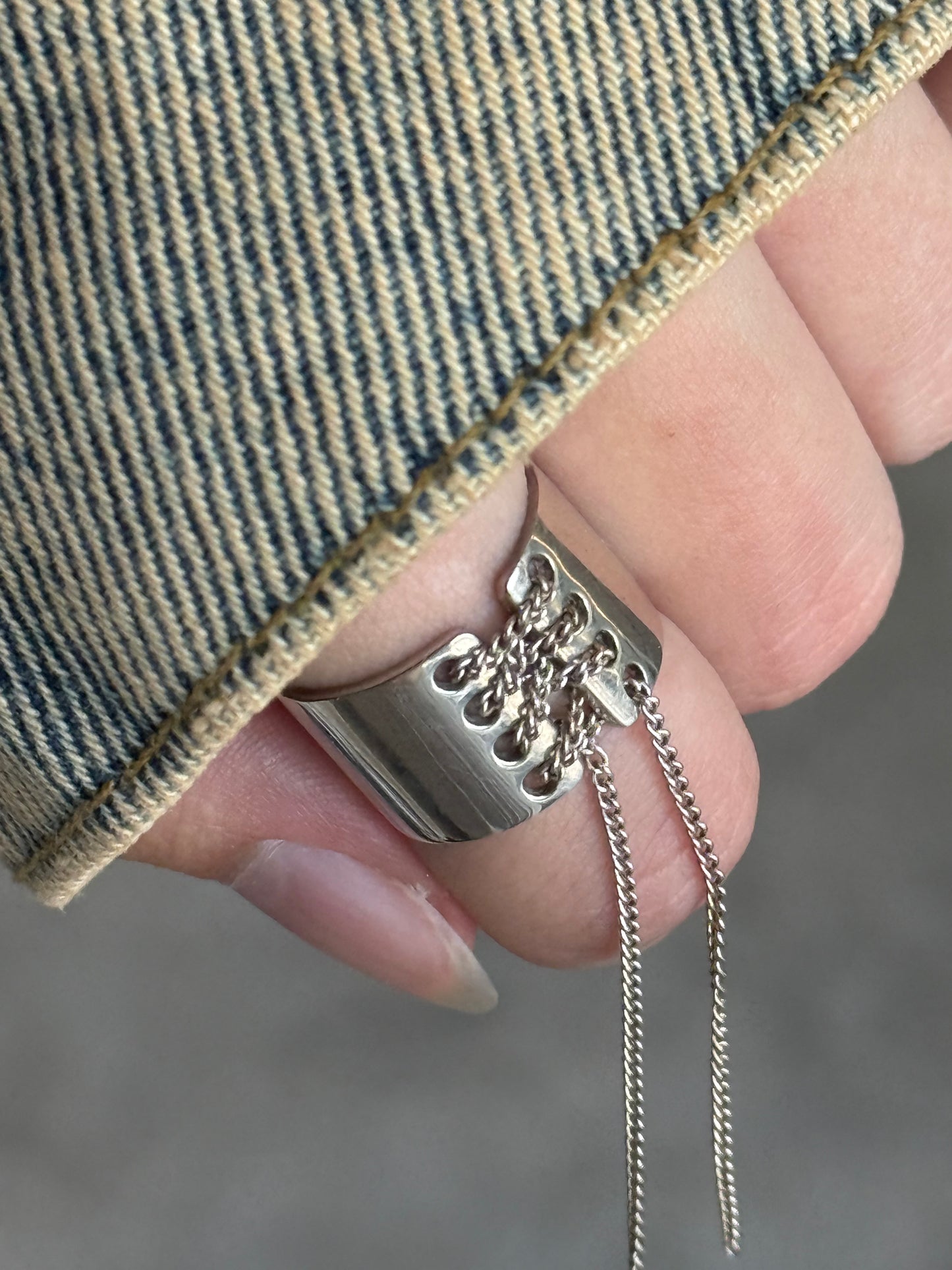 CORSET SILVER RING