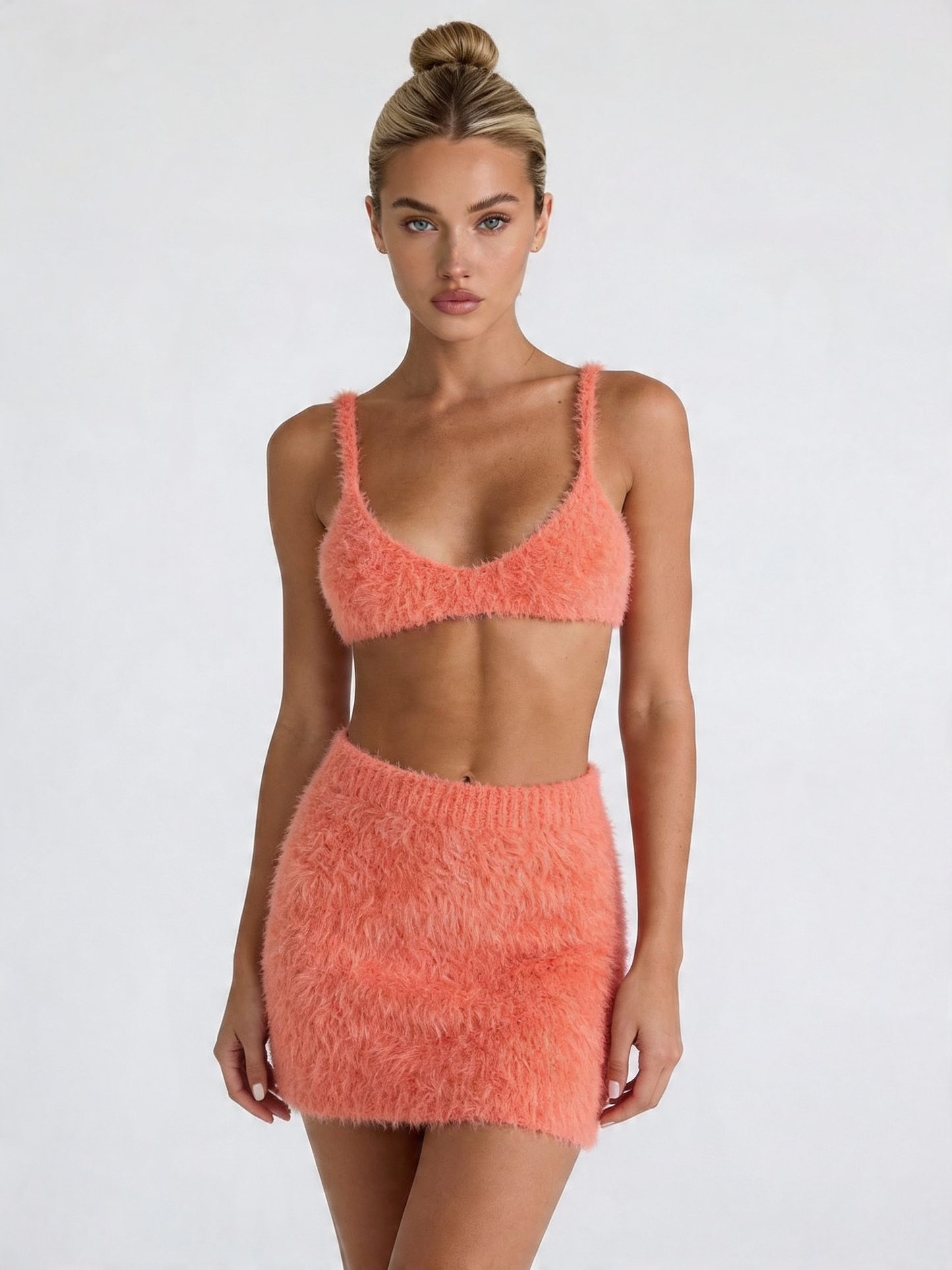 FLUFFY TOP