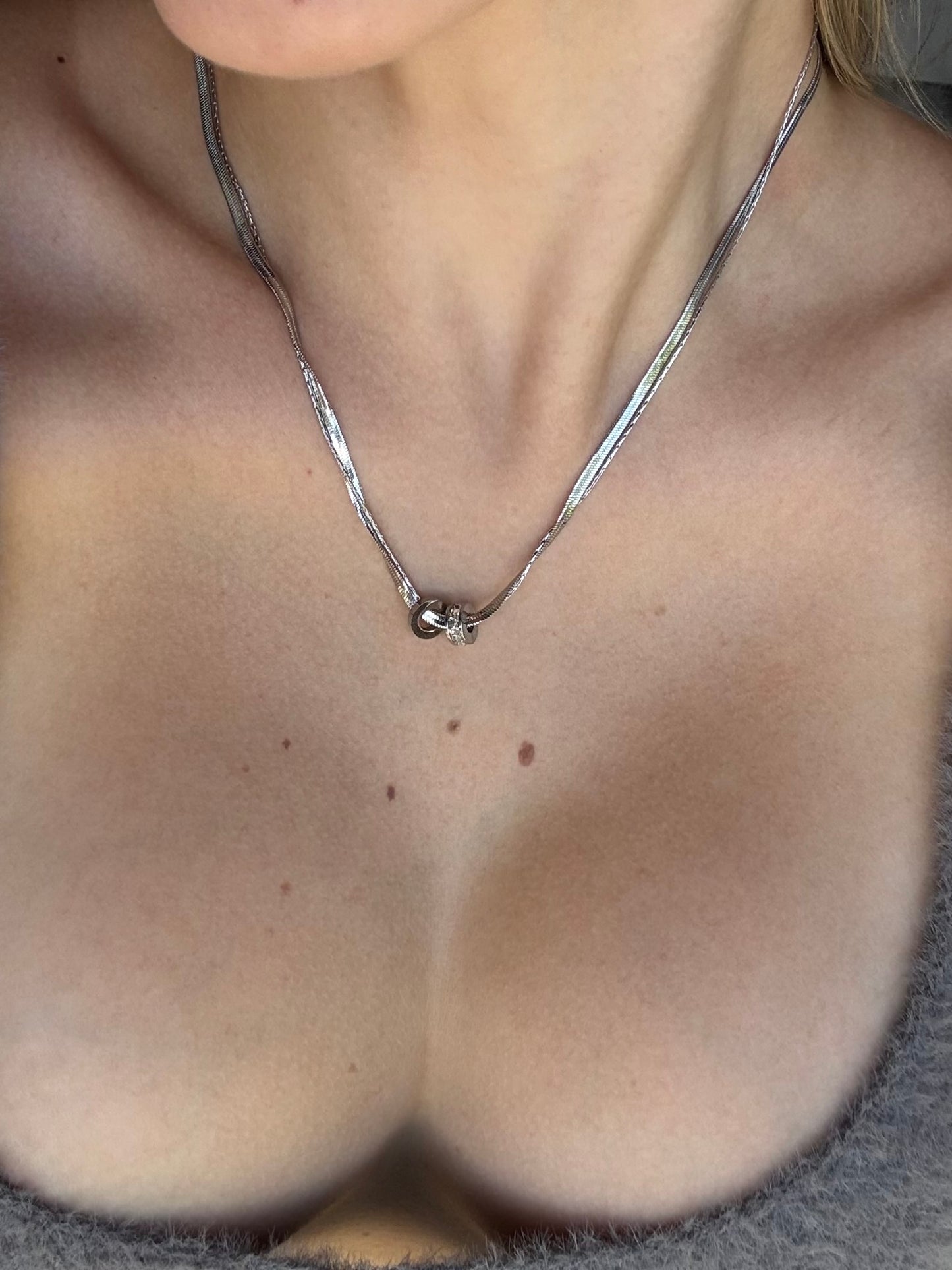 DOUBLE RING NECKLACE