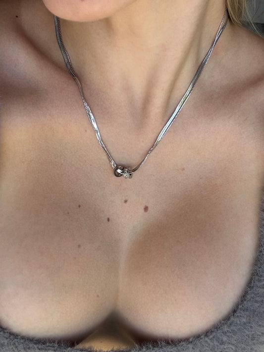 DOUBLE RING NECKLACE