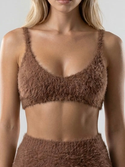 FLUFFY TOP