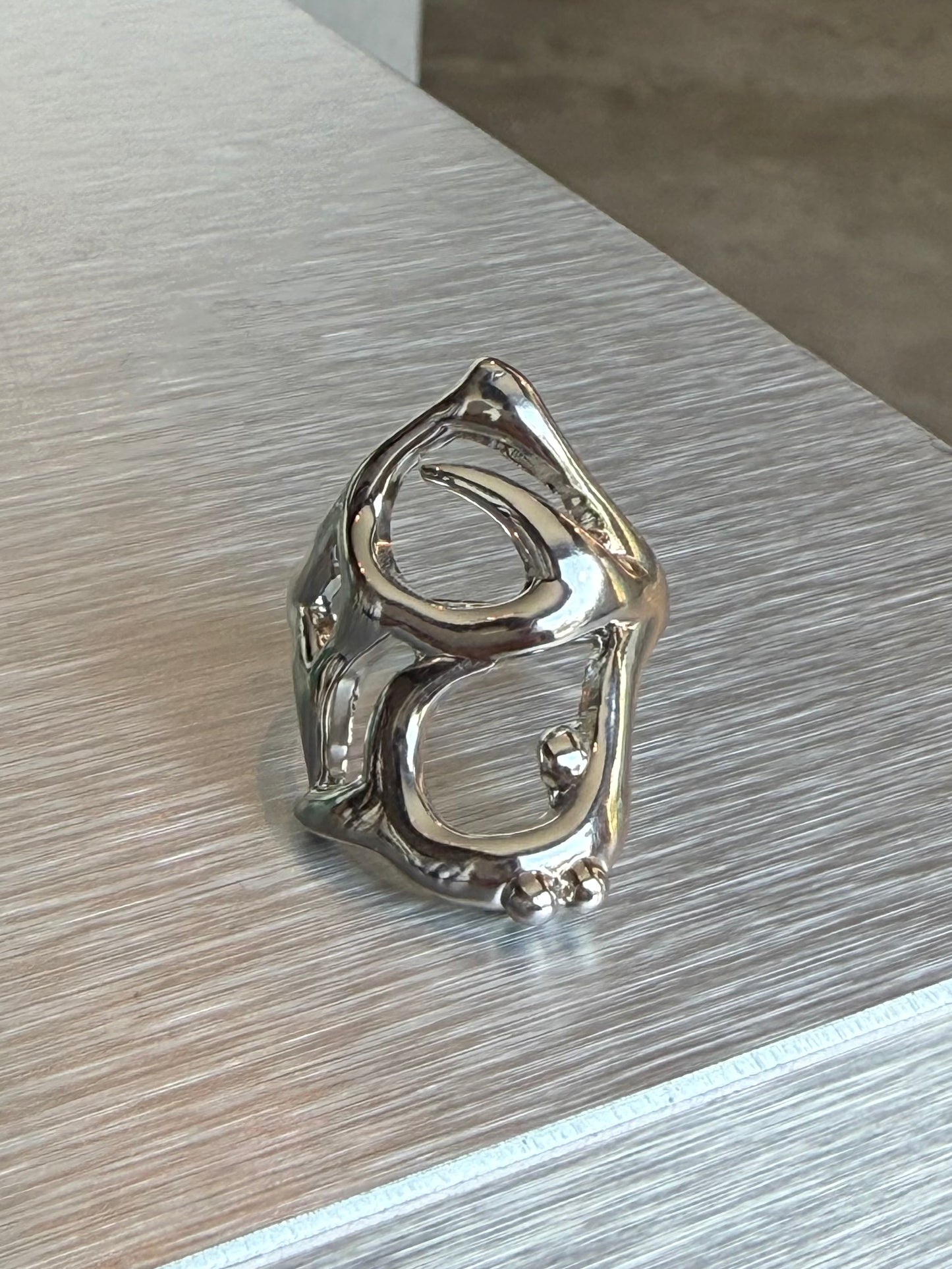 VALEN RING