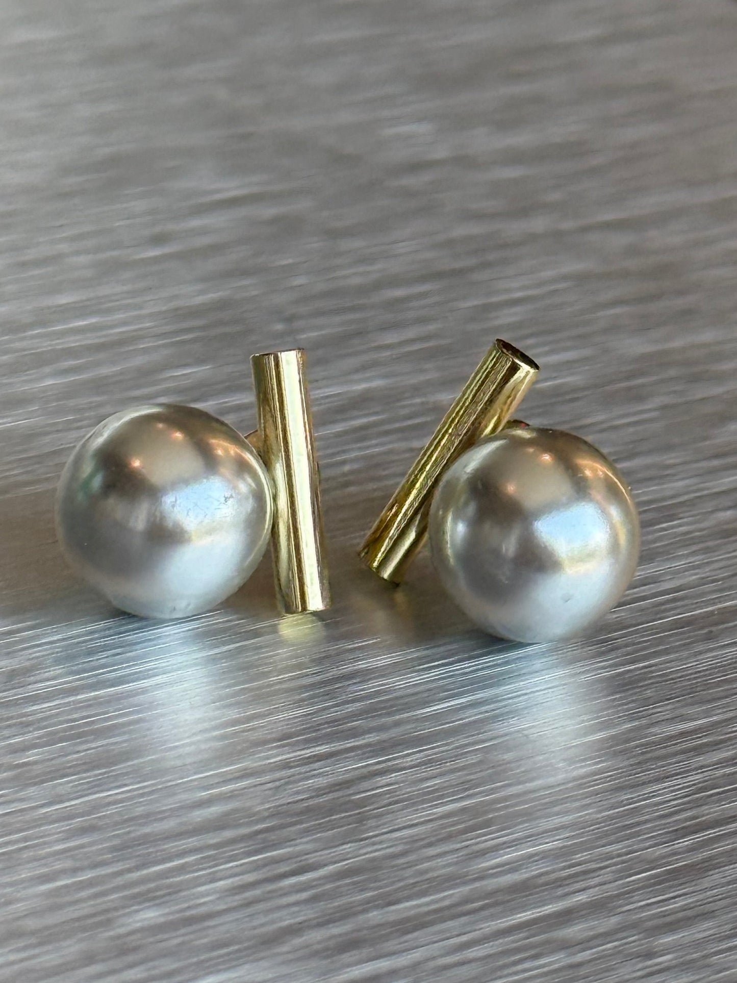 BLACK PEARL EARRING