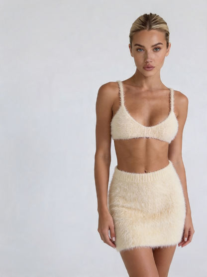 FLUFFY TOP