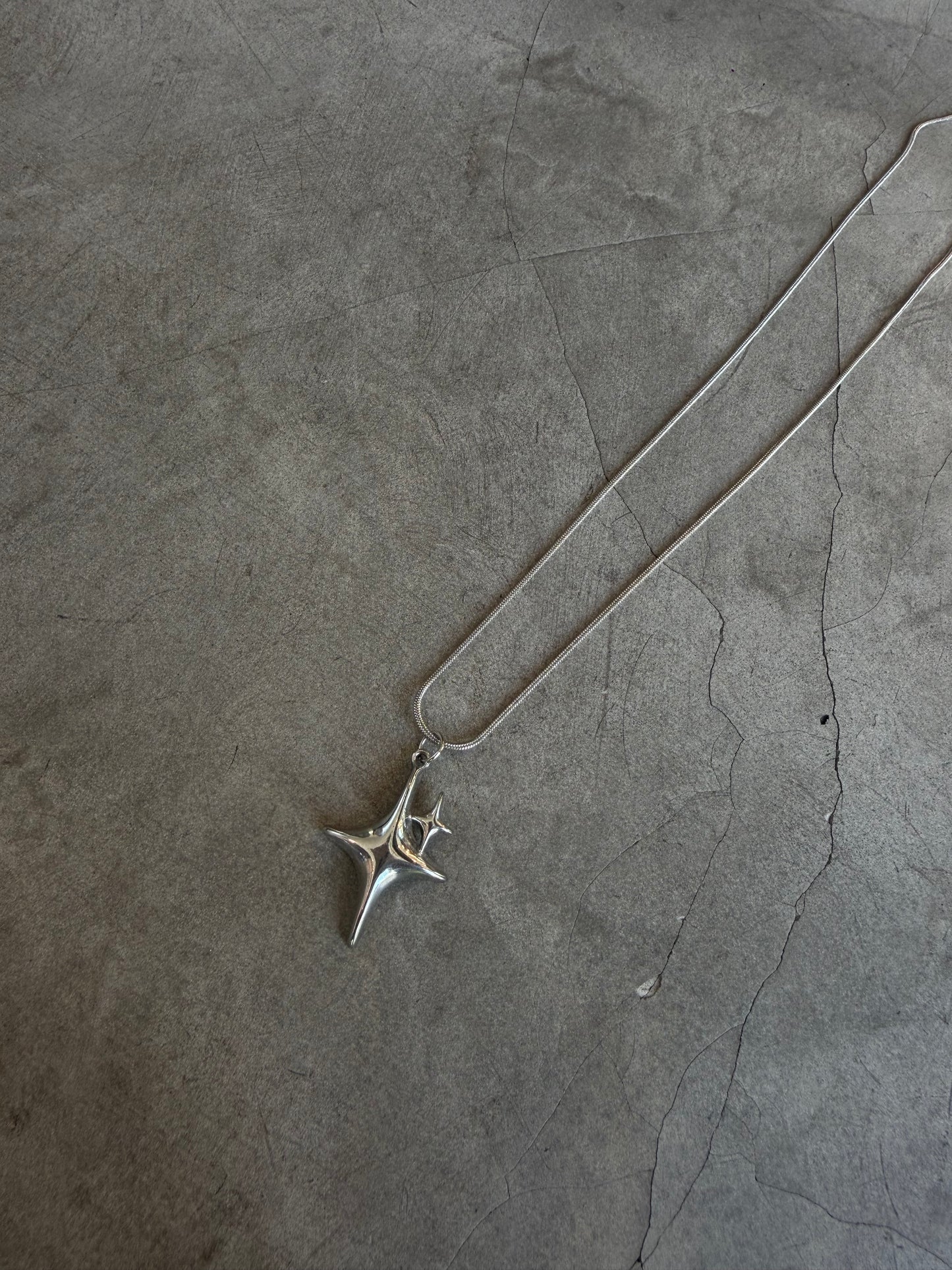 SHINE NECKLACE