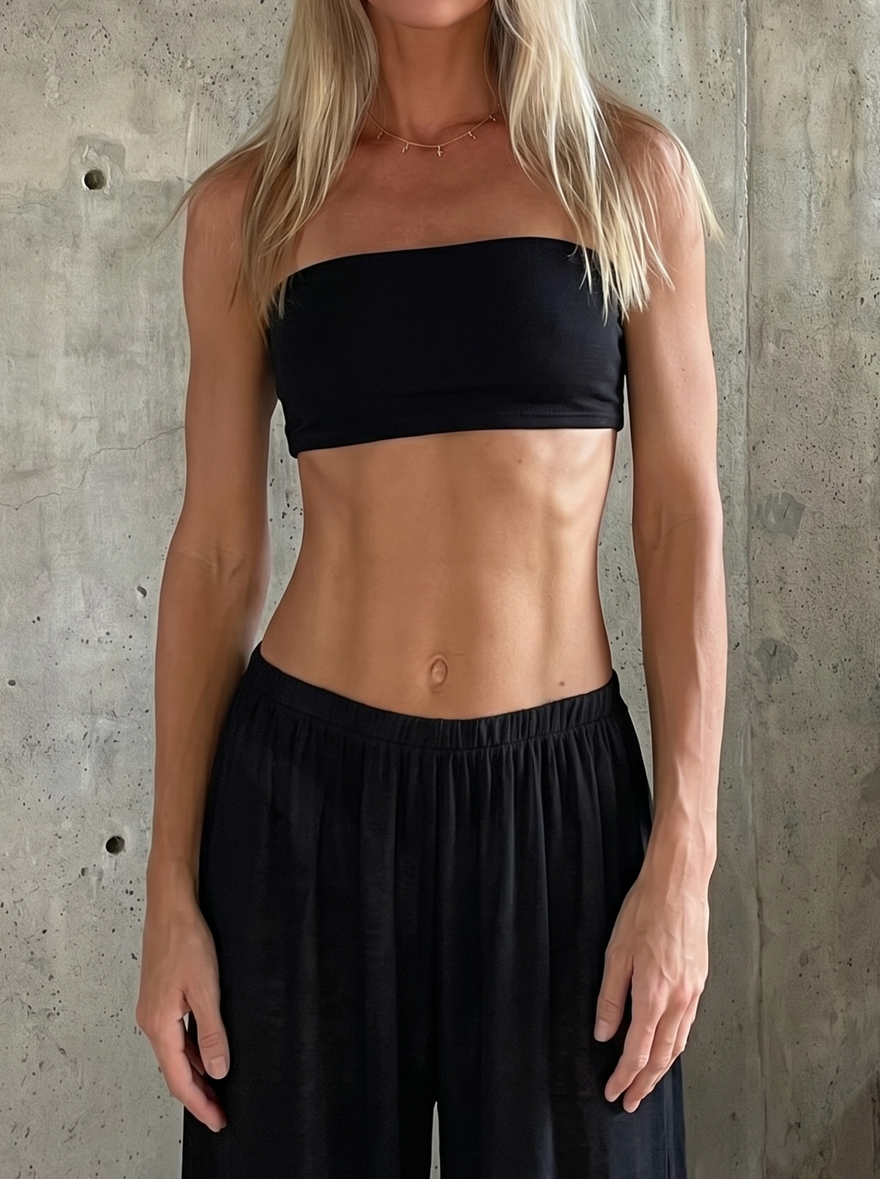 SIMPLE CROP TOP