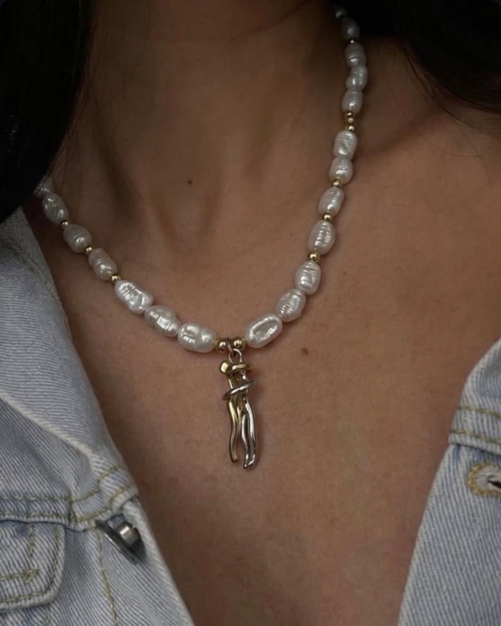LOVE WHITE GOLD NECKLACE