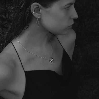 THORNBOUND SMALL NECKLACE