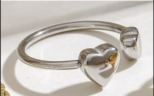 HEART RING