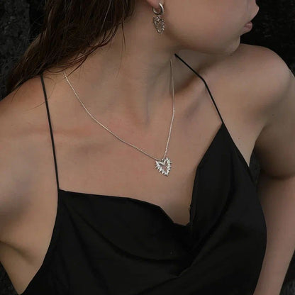 THORNBOUND SMALL NECKLACE