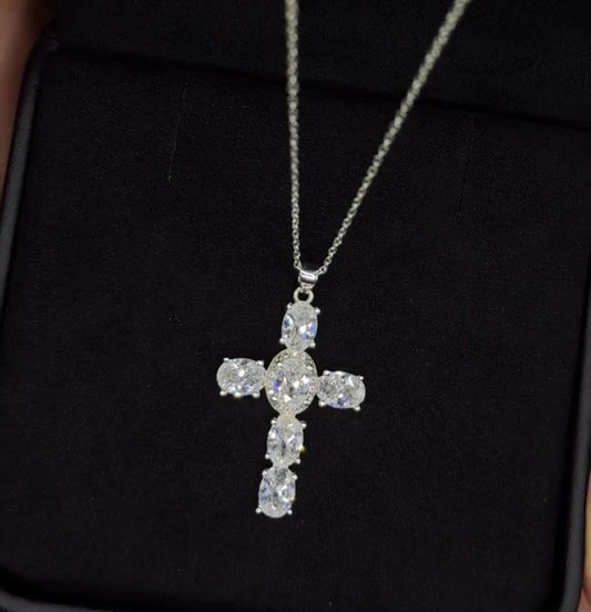LUMEN CROSS NECKLACE