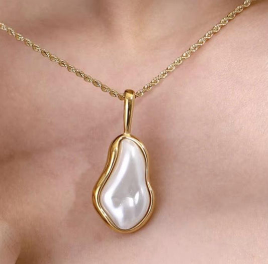 VINTAGE COLLECTION NECKLACE