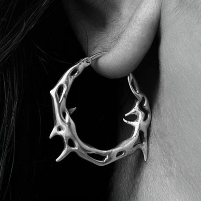 THORNVINE HOOP EARRING