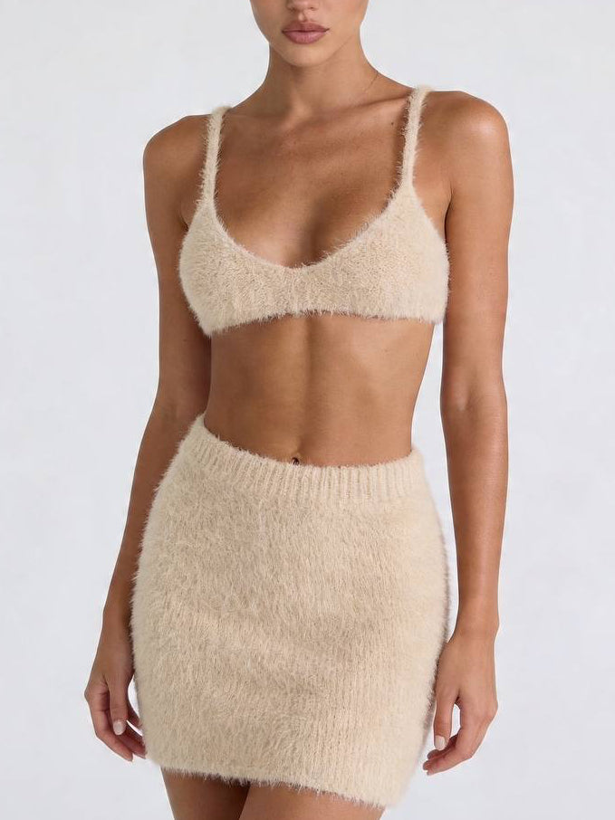 FLUFFY TOP