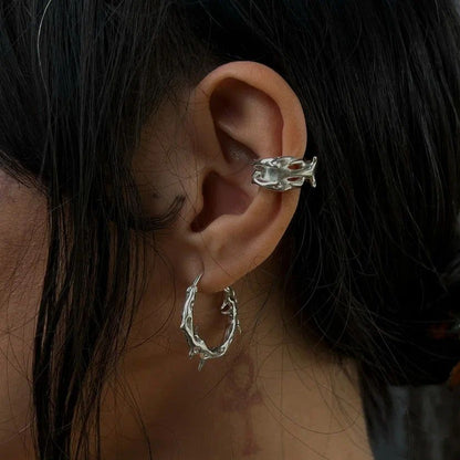 THORNVINE HOOP EARRING