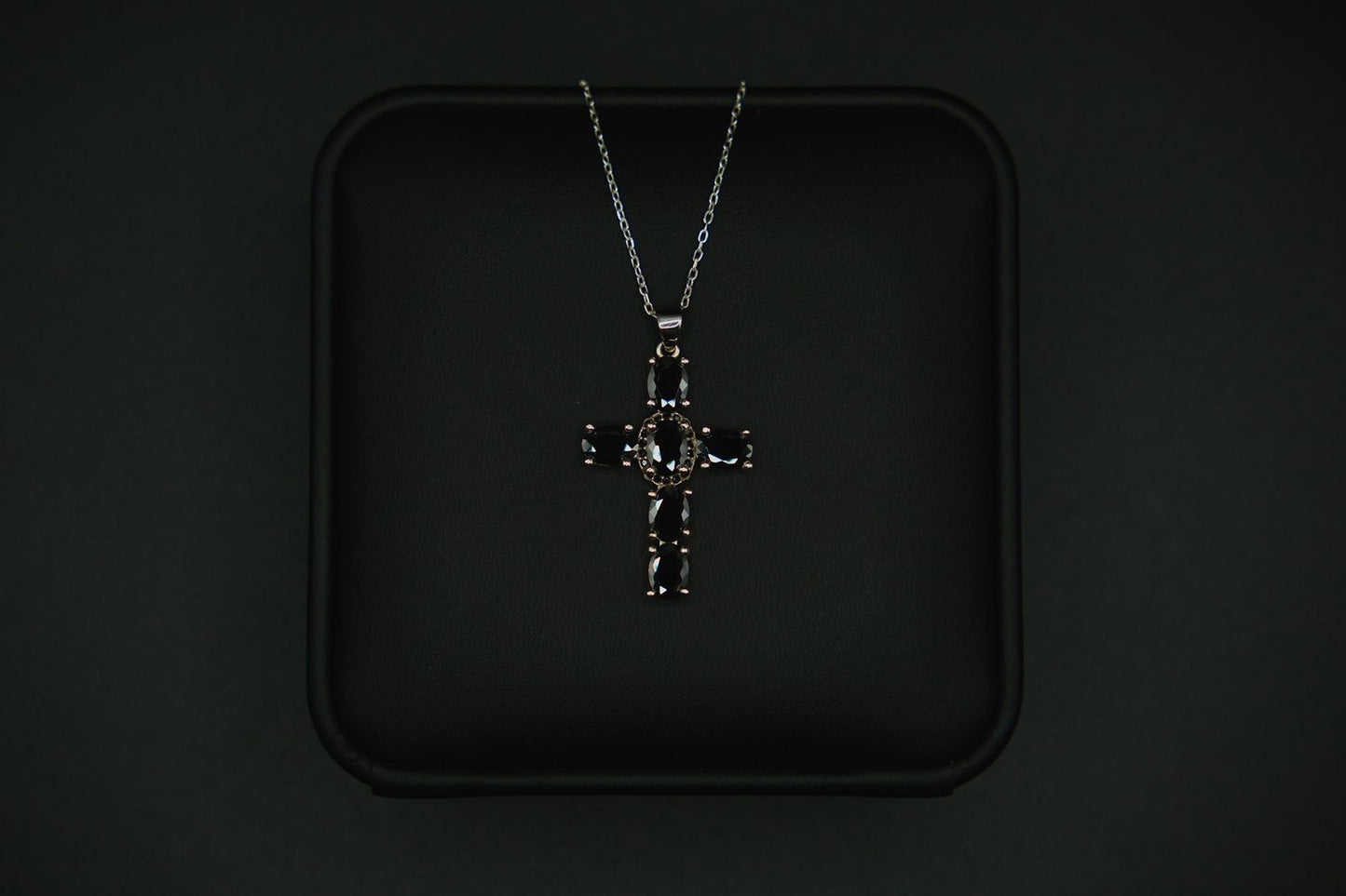 CROSS NECKLACE SILVER CHAIN